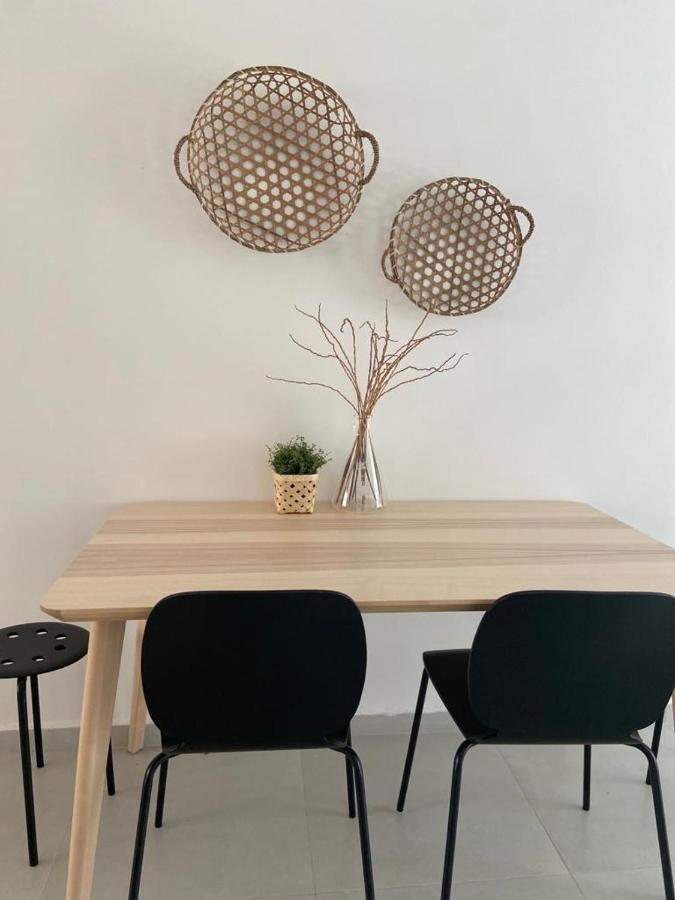 אירוח השקד - 10דק' משדה התעופה Apartment Giv'at Koach Екстериор снимка
